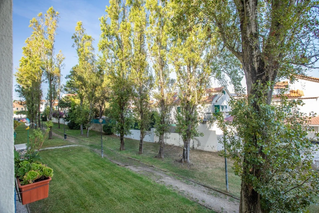 Apartamento T2 para Venda em Carcavelos e Parede Foto 13
