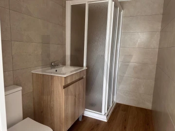 Quarto para Arrendamento em Caparica e Trafaria