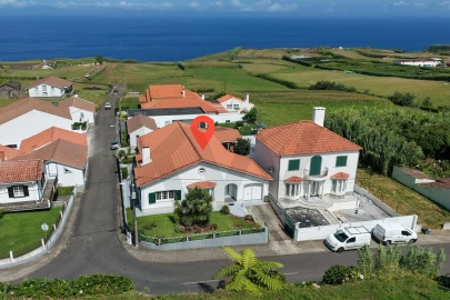 Moradia T5 para Venda em Santo Antonio de Nordestinho