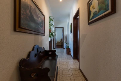 Moradia T5 para Venda em Santo Antonio de Nordestinho