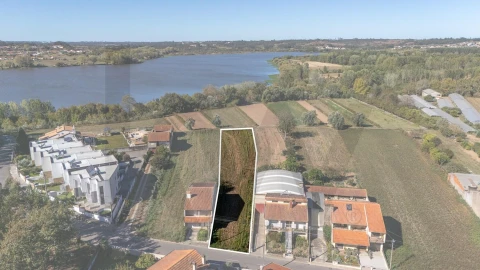 Terreno para Venda em Travassô e Óis da Ribeira