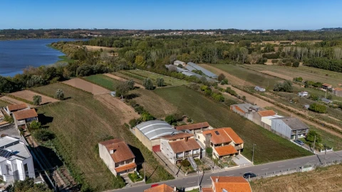 Terreno para Venda em Travassô e Óis da Ribeira