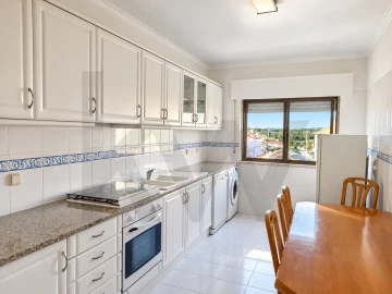 Apartamento T2 para Venda em Carregado e Cadafais