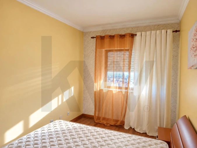 Apartamento T2 para Venda em Carregado e Cadafais Foto 18