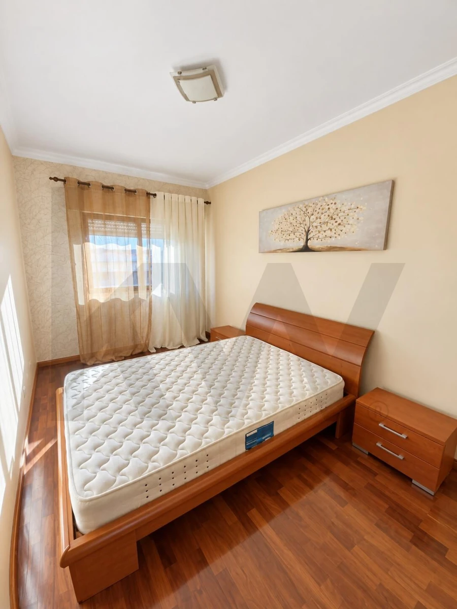 Apartamento T2 para Venda em Carregado e Cadafais Foto 11