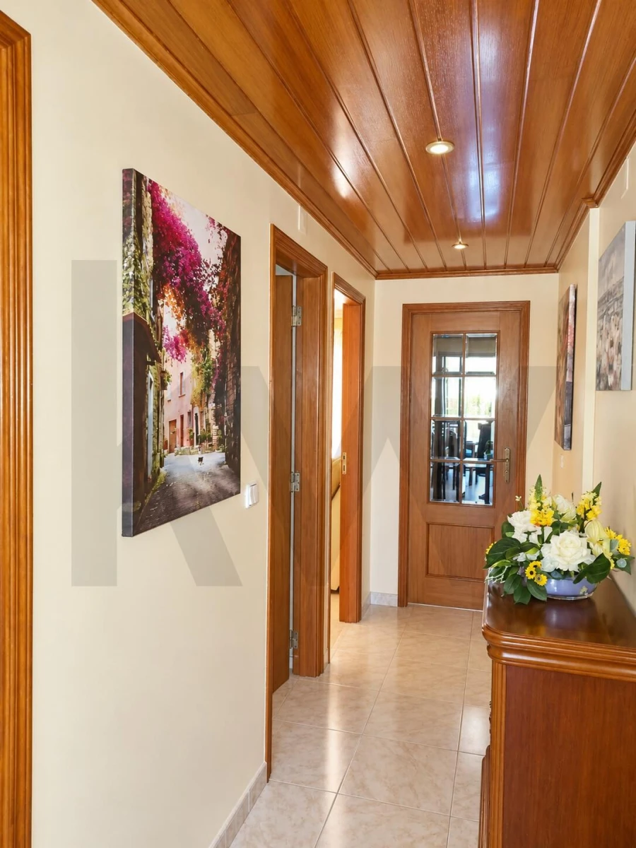 Apartamento T2 para Venda em Carregado e Cadafais Foto 16