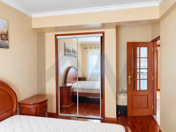 Apartamento T2 para Venda em Carregado e Cadafais Foto 9