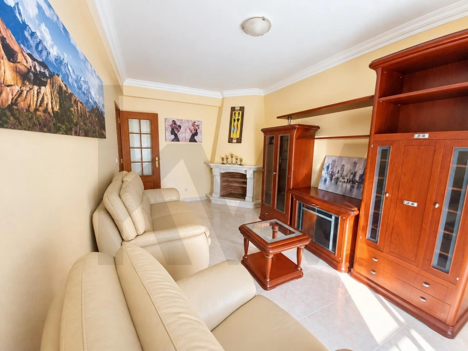 Apartamento T2 para Venda em Carregado e Cadafais Foto 14