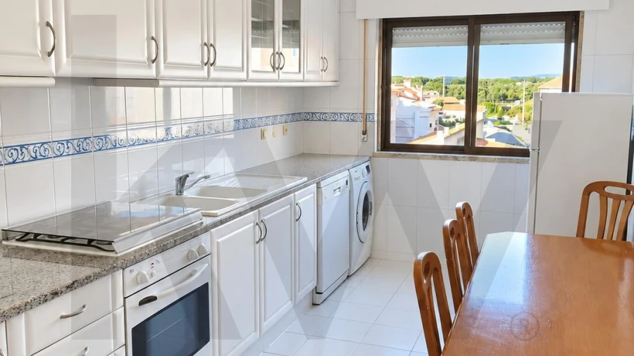 Apartamento T2 para Venda em Carregado e Cadafais