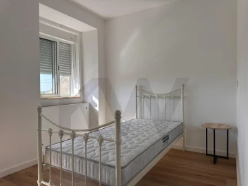 Quarto para Arrendamento em Caparica e Trafaria