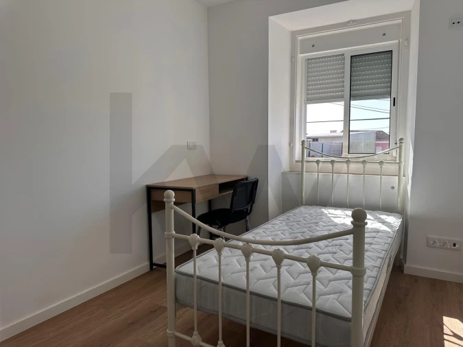 Quarto para Arrendamento em Charneca de Caparica e Sobreda Foto 13