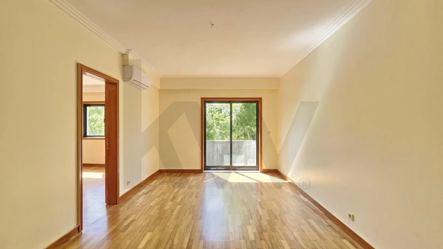 Apartamento T2 para Arrendamento em Glória e Vera Cruz