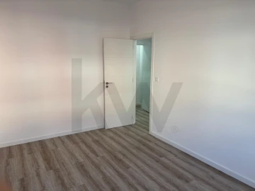 Apartamento T2 para Arrendamento em Alto do Seixalinho, Santo André e Verderena