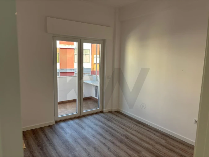Apartamento T2 para Arrendamento em Alto do Seixalinho, Santo André e Verderena Foto 8