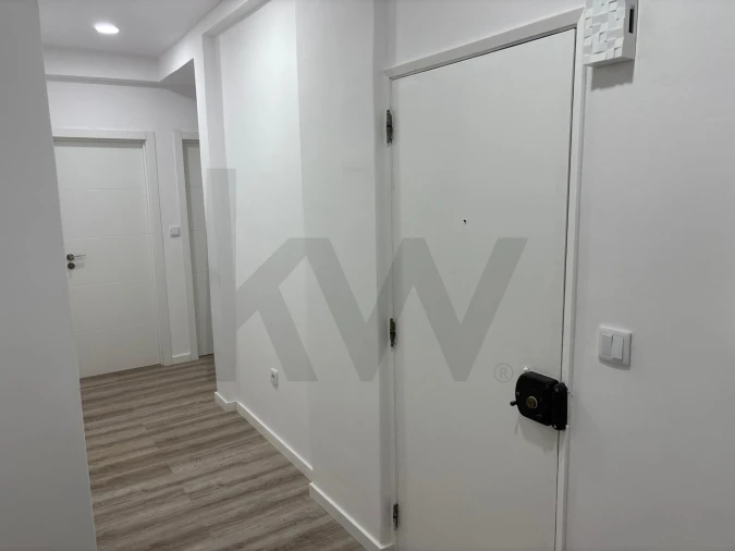 Apartamento T2 para Arrendamento em Alto do Seixalinho, Santo André e Verderena Foto 16
