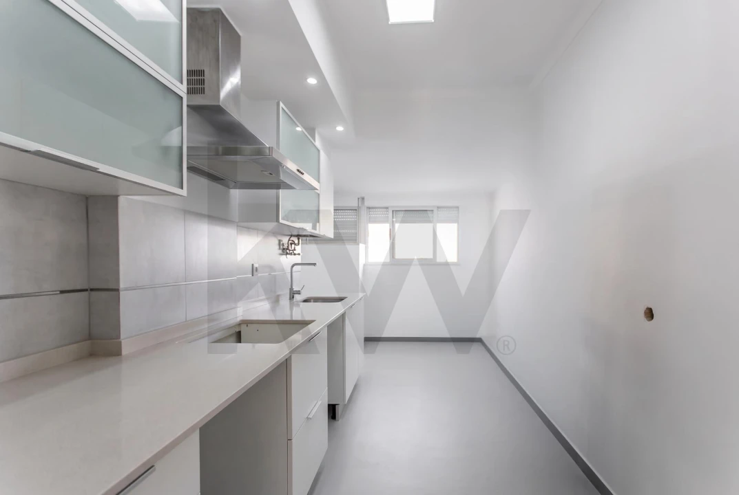 Apartamento T4 para Venda em Almada, Cova da Piedade, Pragal e Cacilhas Foto 19