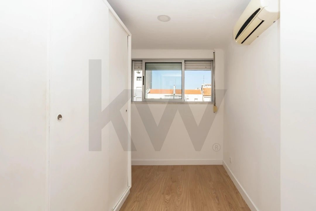 Apartamento T4 para Venda em Almada, Cova da Piedade, Pragal e Cacilhas Foto 17