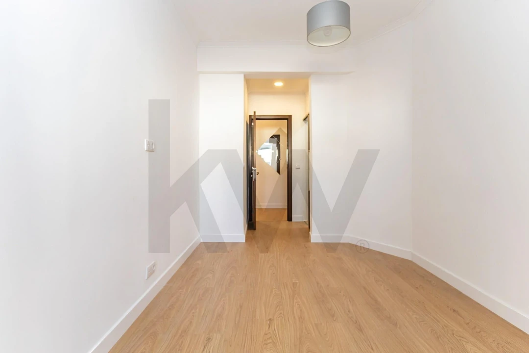 Apartamento T4 para Venda em Almada, Cova da Piedade, Pragal e Cacilhas Foto 11