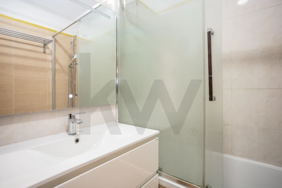 Apartamento T4 para Venda em Almada, Cova da Piedade, Pragal e Cacilhas Foto 13