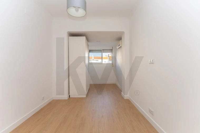 Apartamento T4 para Venda em Almada, Cova da Piedade, Pragal e Cacilhas Foto 8