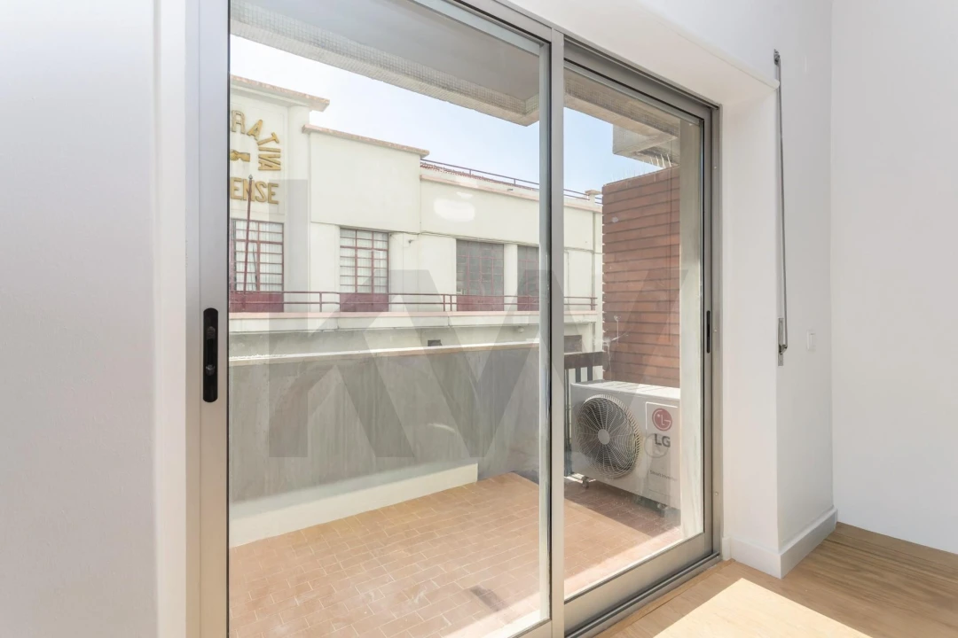 Apartamento T4 para Venda em Almada, Cova da Piedade, Pragal e Cacilhas Foto 4