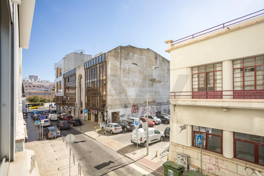 Apartamento T4 para Venda em Almada, Cova da Piedade, Pragal e Cacilhas Foto 39