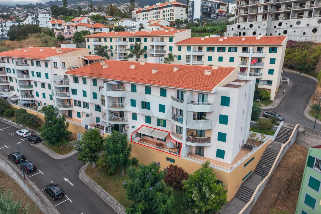 Apartamento T3 para Venda em Santo Antonio Foto 2