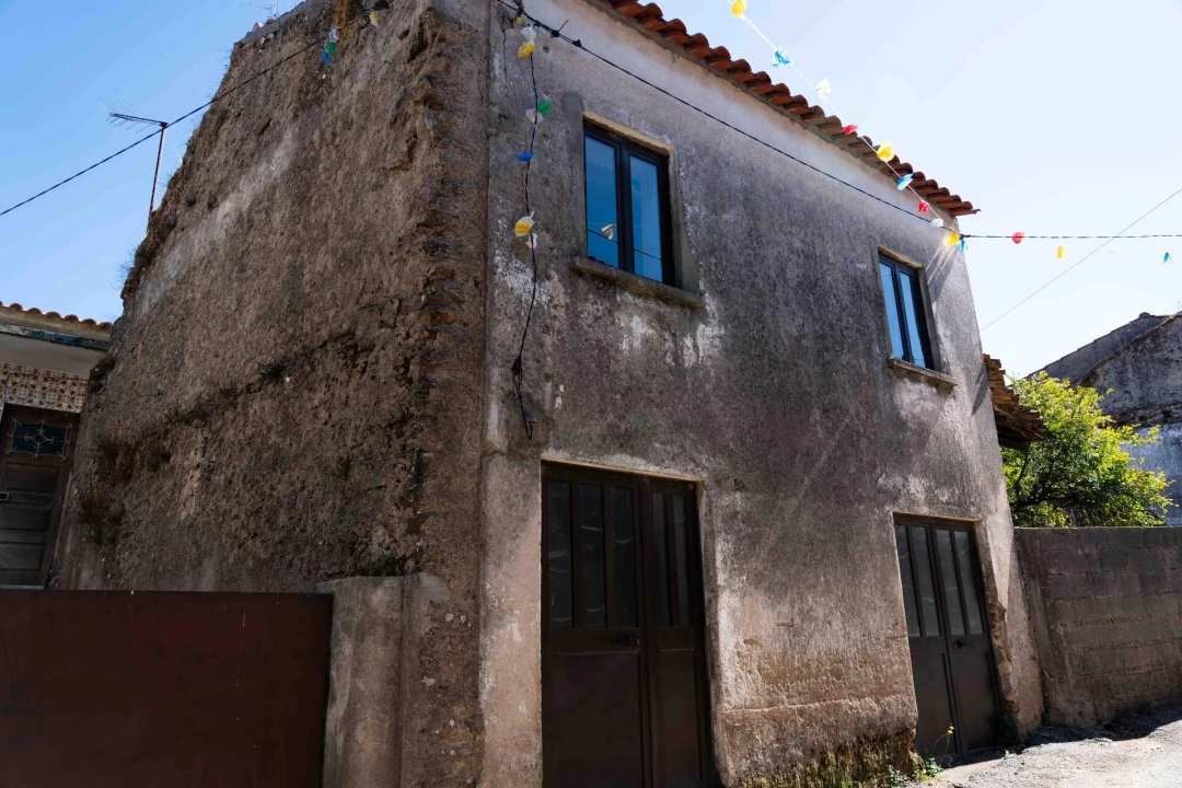 Moradia T2 para Venda em Figueira de Lorvão Foto 1