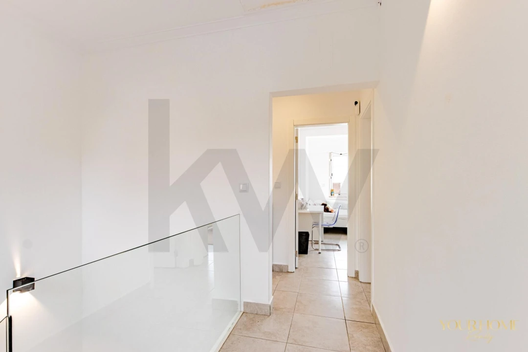 Moradia T4 para Venda em Carcavelos e Parede Foto 32