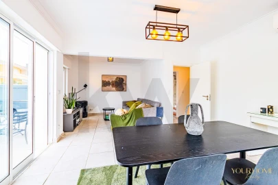 Moradia T4 para Venda em Carcavelos e Parede