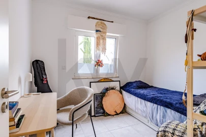 Moradia T4 para Venda em Carcavelos e Parede