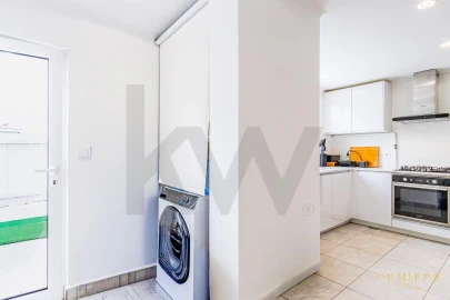 Moradia T4 para Venda em Carcavelos e Parede