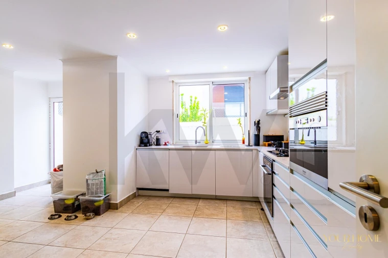 Moradia T4 para Venda em Carcavelos e Parede Foto 16