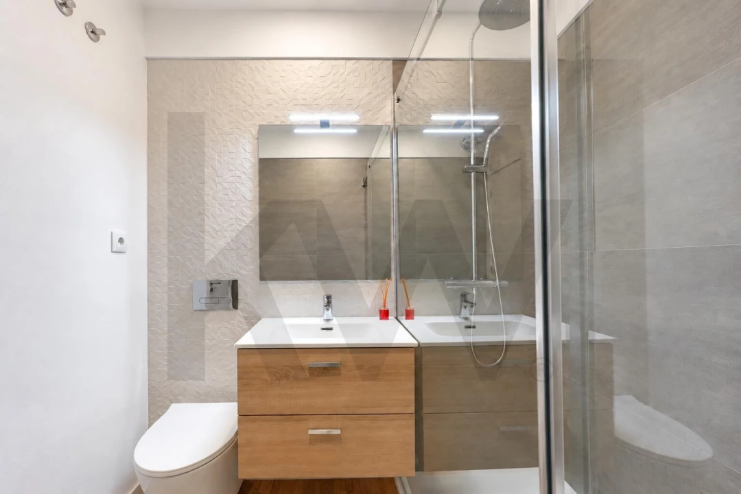 Apartamento T1 para Venda em Amora Foto 17