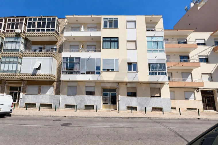 Apartamento T1 para Venda em Amora Foto 21