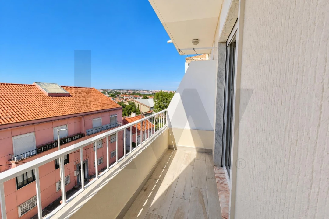 Apartamento T1 para Venda em Amora Foto 15