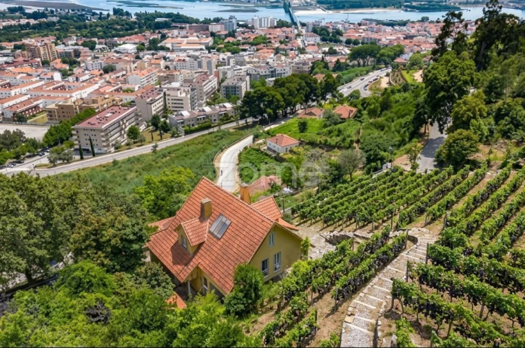 Moradia T4 para Venda em Santa Maria Maior e Monserrate e Meadela Foto 4