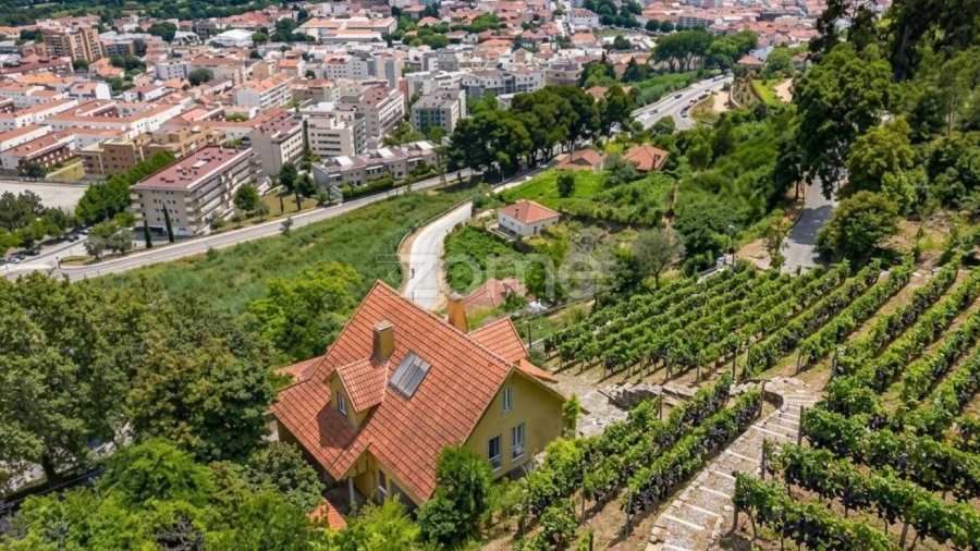 Moradia T4 para Venda em Santa Maria Maior e Monserrate e Meadela