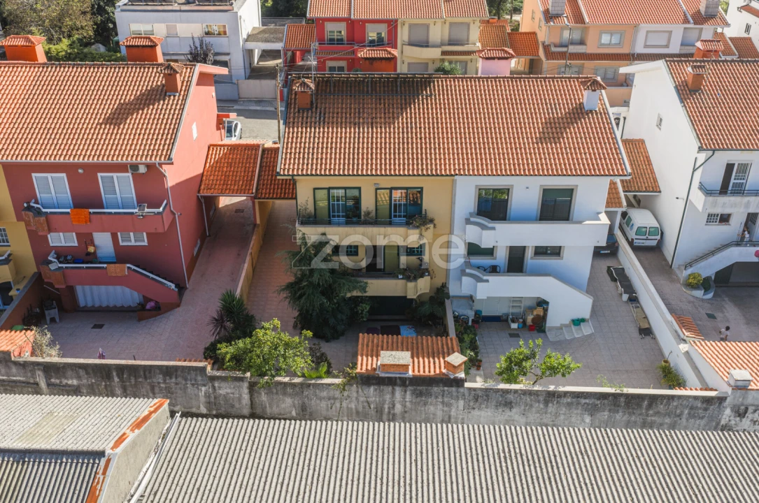 Moradia T3 para Venda em Serzedo e Perosinho Foto 25
