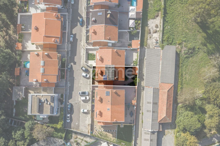 Moradia T3 para Venda em Serzedo e Perosinho Foto 3