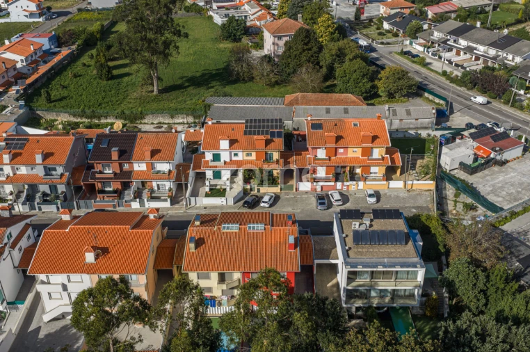 Moradia T3 para Venda em Serzedo e Perosinho Foto 31