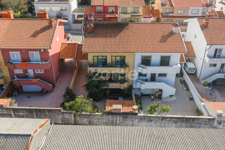 Moradia T3 para Venda em Serzedo e Perosinho Foto 25