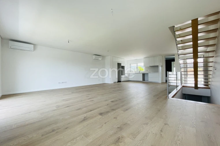 Moradia T3 para Venda em Gondifelos, Cavalões e Outiz Foto 33