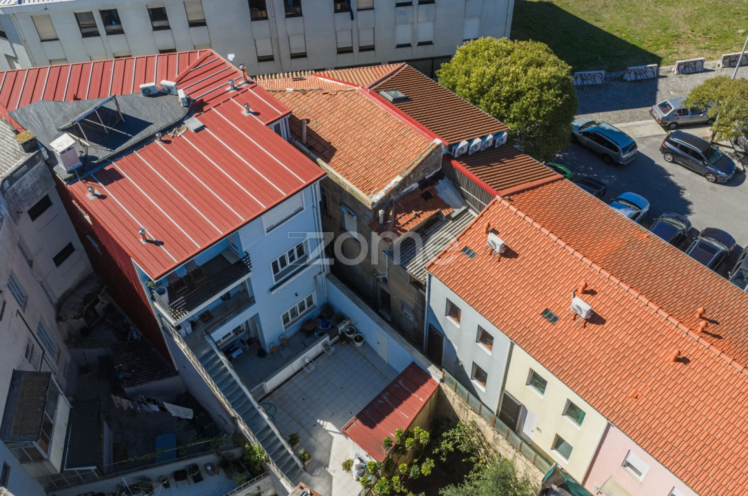 Moradia T4 para Venda em Paranhos Foto 23