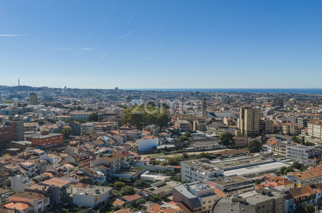 Moradia T4 para Venda em Paranhos Foto 22