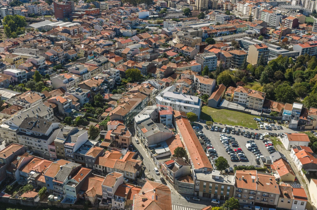 Moradia T4 para Venda em Paranhos Foto 19