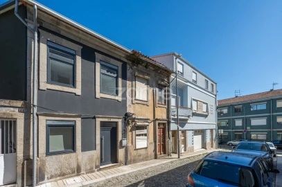 Moradia T4 para Venda em Paranhos