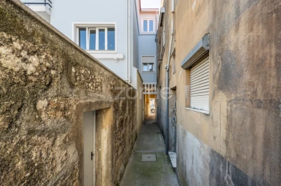 Moradia T4 para Venda em Paranhos