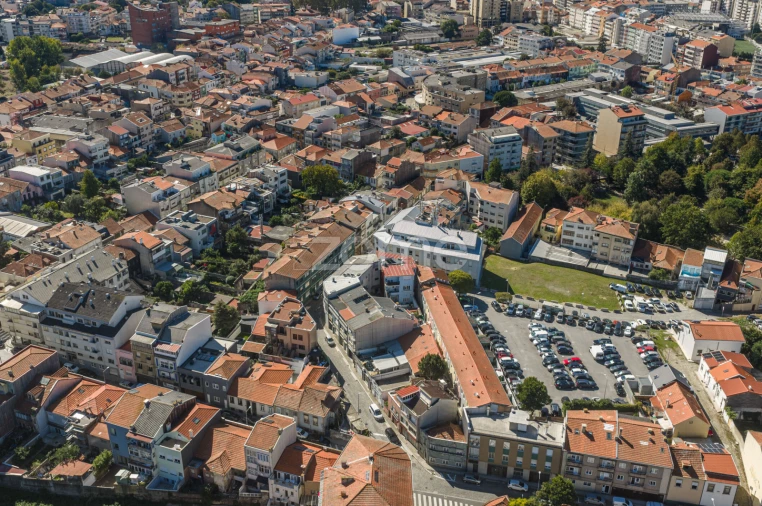 Moradia T4 para Venda em Paranhos Foto 19
