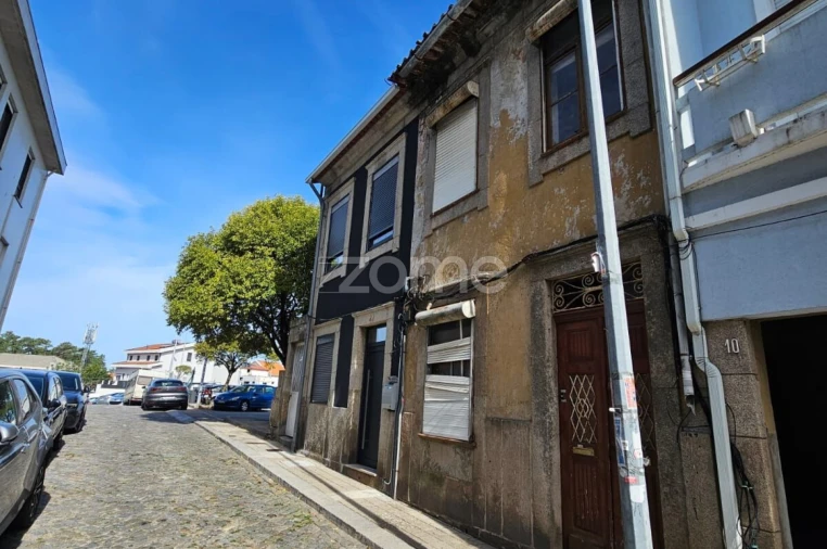 Moradia T4 para Venda em Paranhos Foto 15